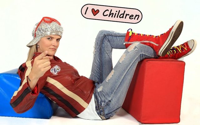 Gansbaai SA celebrities wear their Tekkies 3